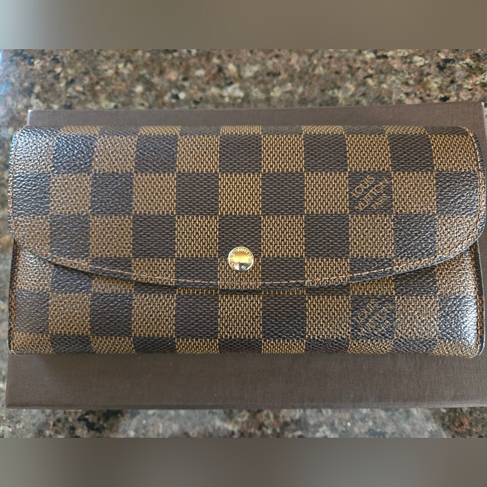LOUIS VUITTON EMILIE WALLET